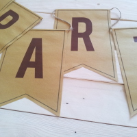 Bunting di carta paglia